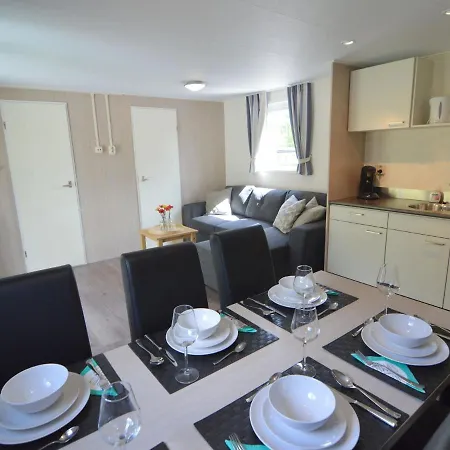 Шале Luxury Chalet At A Child Friendly Park With Many Facilities And Pool *